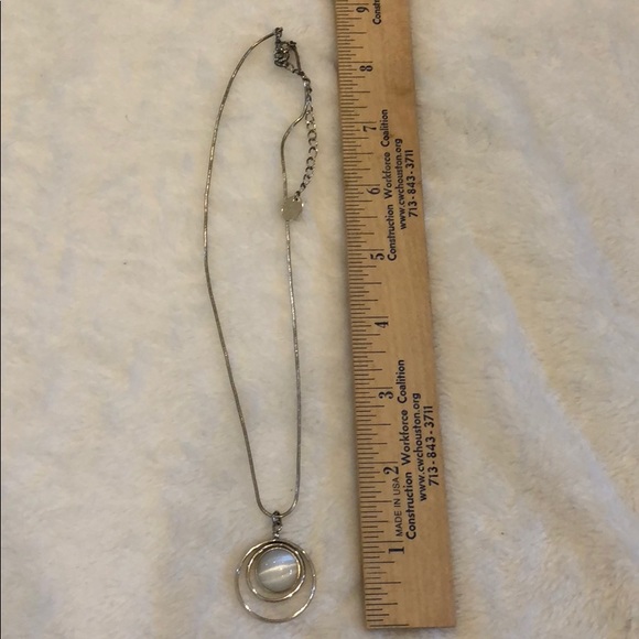 Free when Bundled w/ $15+ Claire’s Necklace - Picture 2 of 4